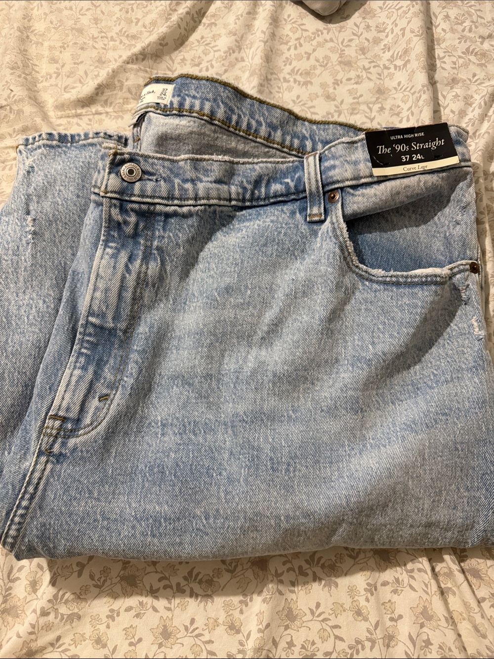 Women’s Abercrombie jeans, NWT